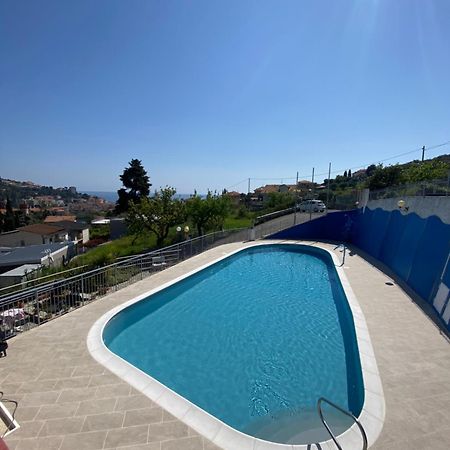 Residence Hotel Edy Империя Экстерьер фото